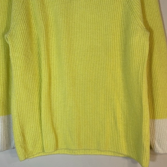 NWT. Talbots PXL Tipped V-Neck Pullover Sweater in Yellow Chiffon. - Picture 6 of 9